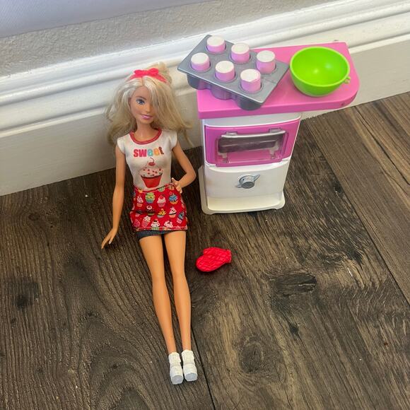 Barbie Careers Playset Blonde Bakery Chef Doll with Oven and Rising Deserts - Picture 6 of 8